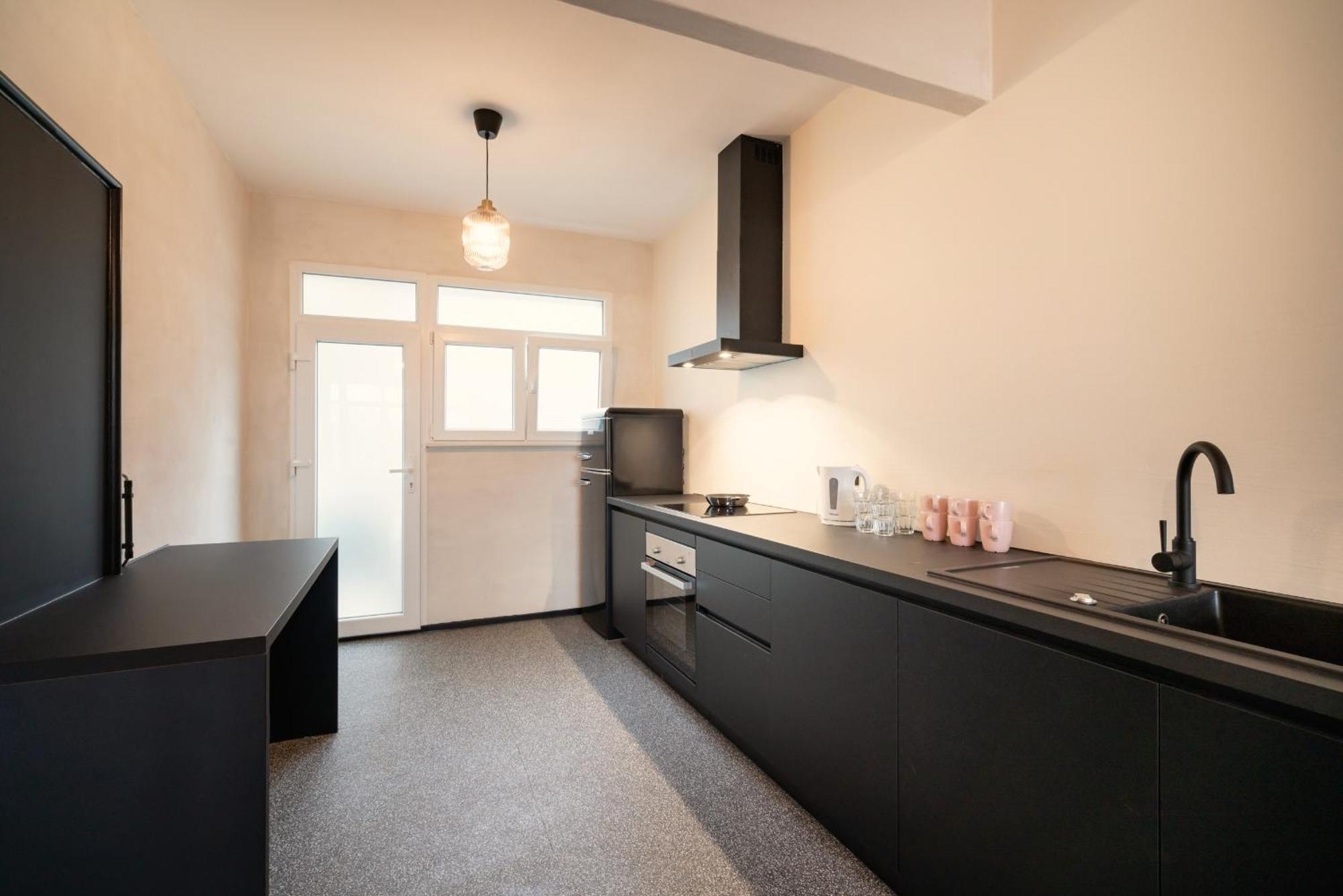 Antwerp City Center Two-Bedroom Apartments Экстерьер фото